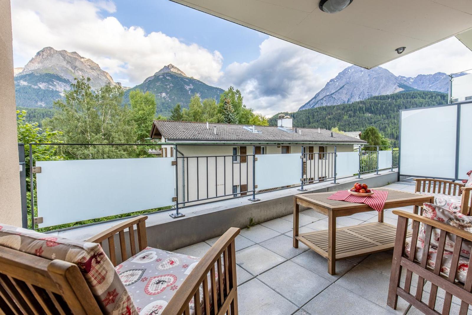La Stuevetta Apartment Scuol Ngoại thất bức ảnh