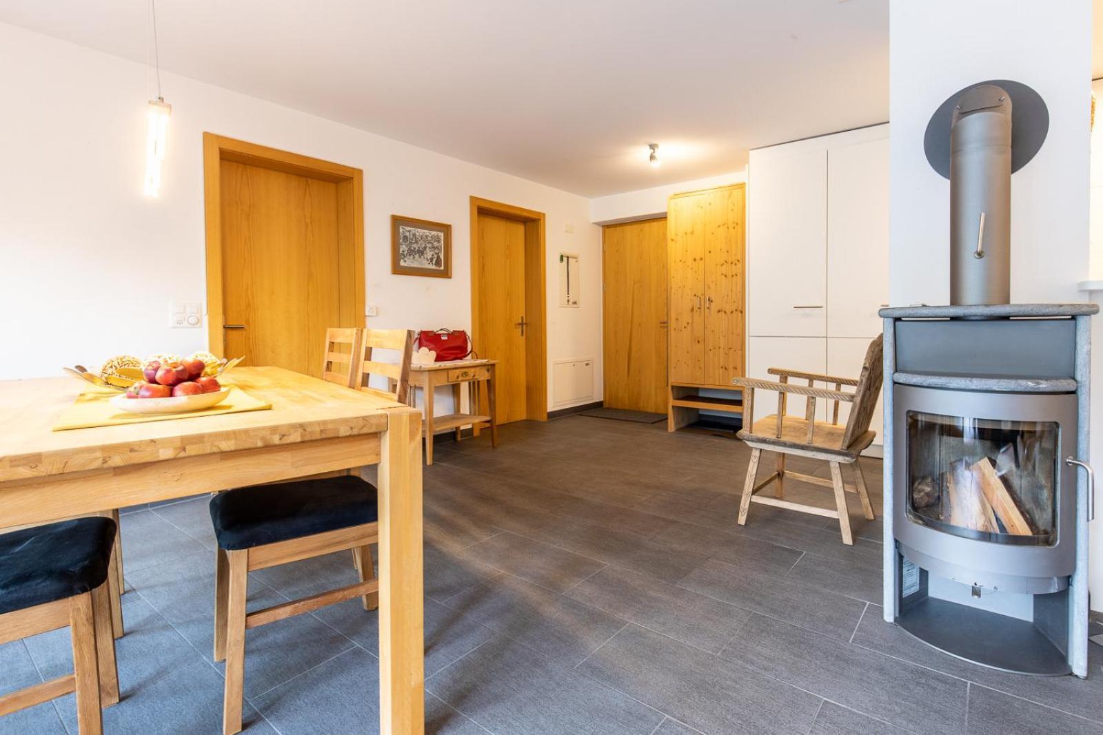 La Stuevetta Apartment Scuol Ngoại thất bức ảnh